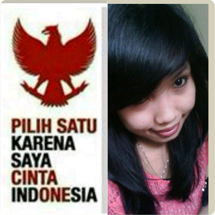 dibalik tawa tersimpan tangis, dibalik senyum trsimpan luka.. berikan senyuman msk hati tak ingin tersenyum,:-)