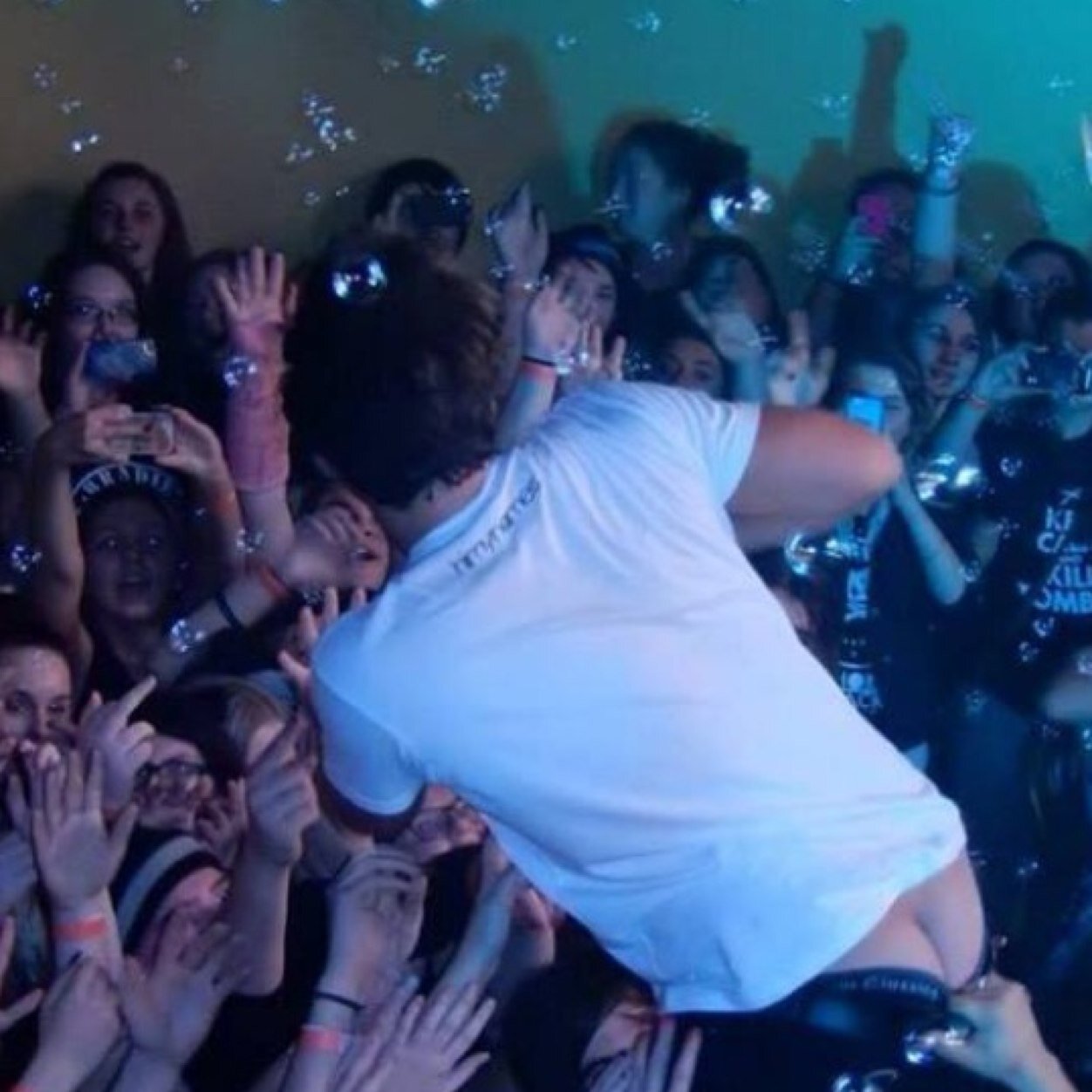 Shauns bum is sexier than his face