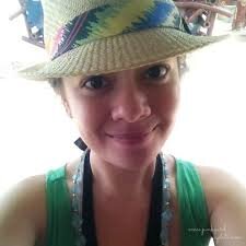Totalmente aldreyer. Ama a quien te ama y sonrie a quien te odia.