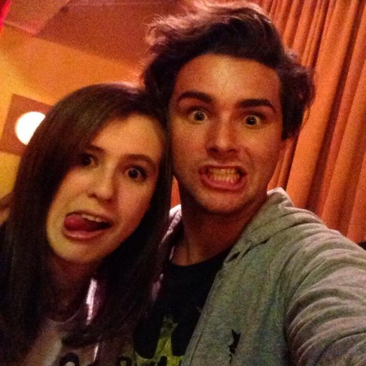 clinomaniatic's profile picture. melbourne. 17. band obsessed. aspiring artist. chronically ill. not good at life. but getting better.