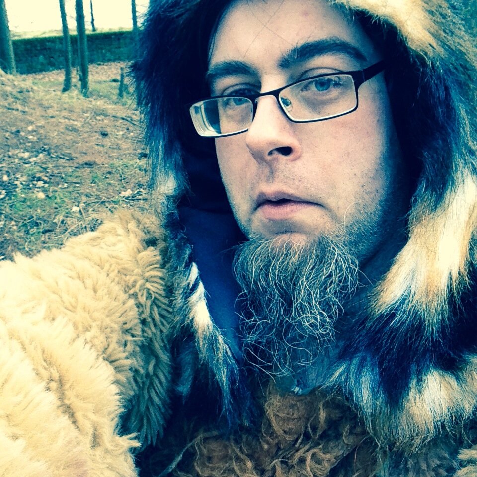 Aynz_p's profile picture. Guitar wanker in Pteroglyph. Bass-tard in Alas Black Arches. Music tutor and Dad.