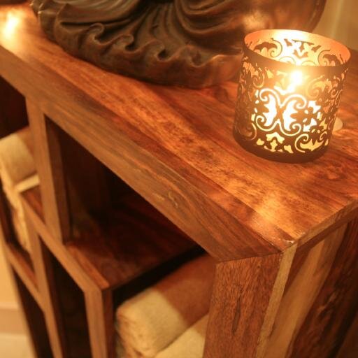 Beauty and Spa in Plymouth City Centre. Indulgent treatments in a tranquil setting. Facials, Hot Stones, Manicures and Full Body Massages.