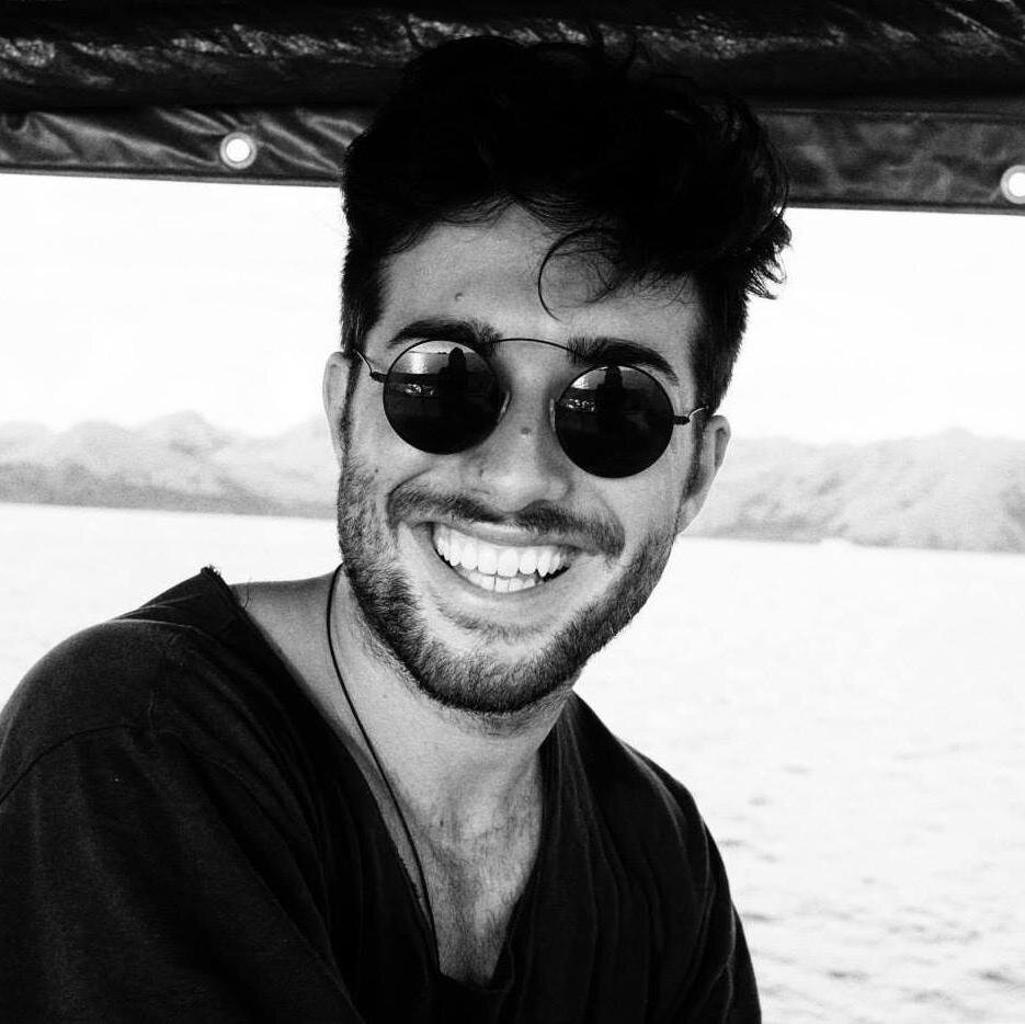 Italian Web Marketer. | People, blogging & Lifestyle |Adventurer, traveller | Turning ideas into reality. Like the web marketing world: http://t.co/om3yLzMjH3
