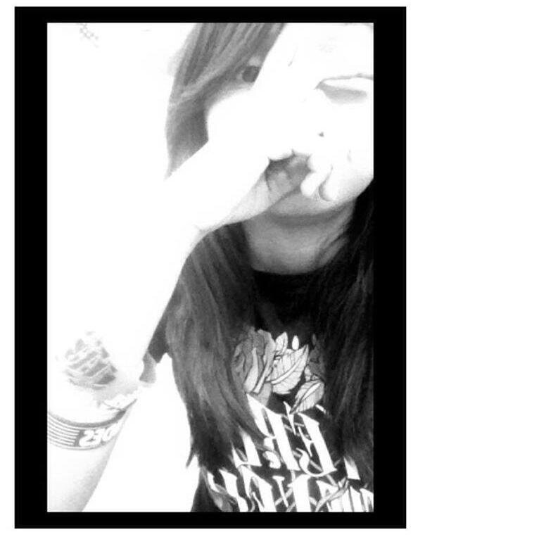 Music is my thing, Bands, Instruments, Pizza, Penny Boards, Hot topic, & YouTubers c: