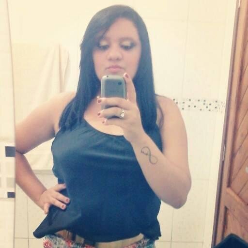 Escorpiana,sincera,festeira,São Paulina de coração ,&  acima de tudo que ama a FAMILIA ! ♥