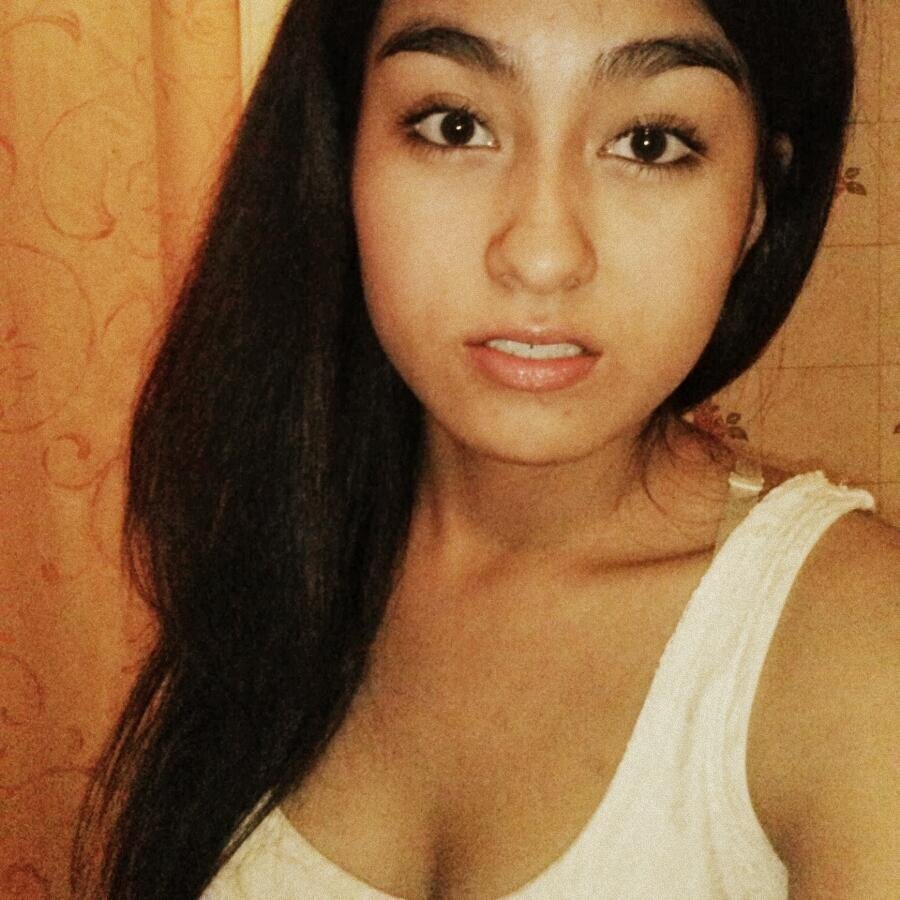 brokentrust18's profile picture. I could've chose anybody but I chose you..~ James Arthur.      Cuando la inspiración danza loca, cuando habla mi mirada y llora mi boca. Rapsus♥