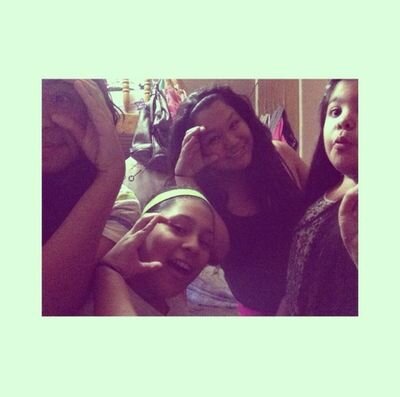 seasonchalleng1's profile picture. Alex,Kayla,Susy,Anna,Coral 
we're Youtubers love our M&M's (minions&munchkins) You lost? just follow us