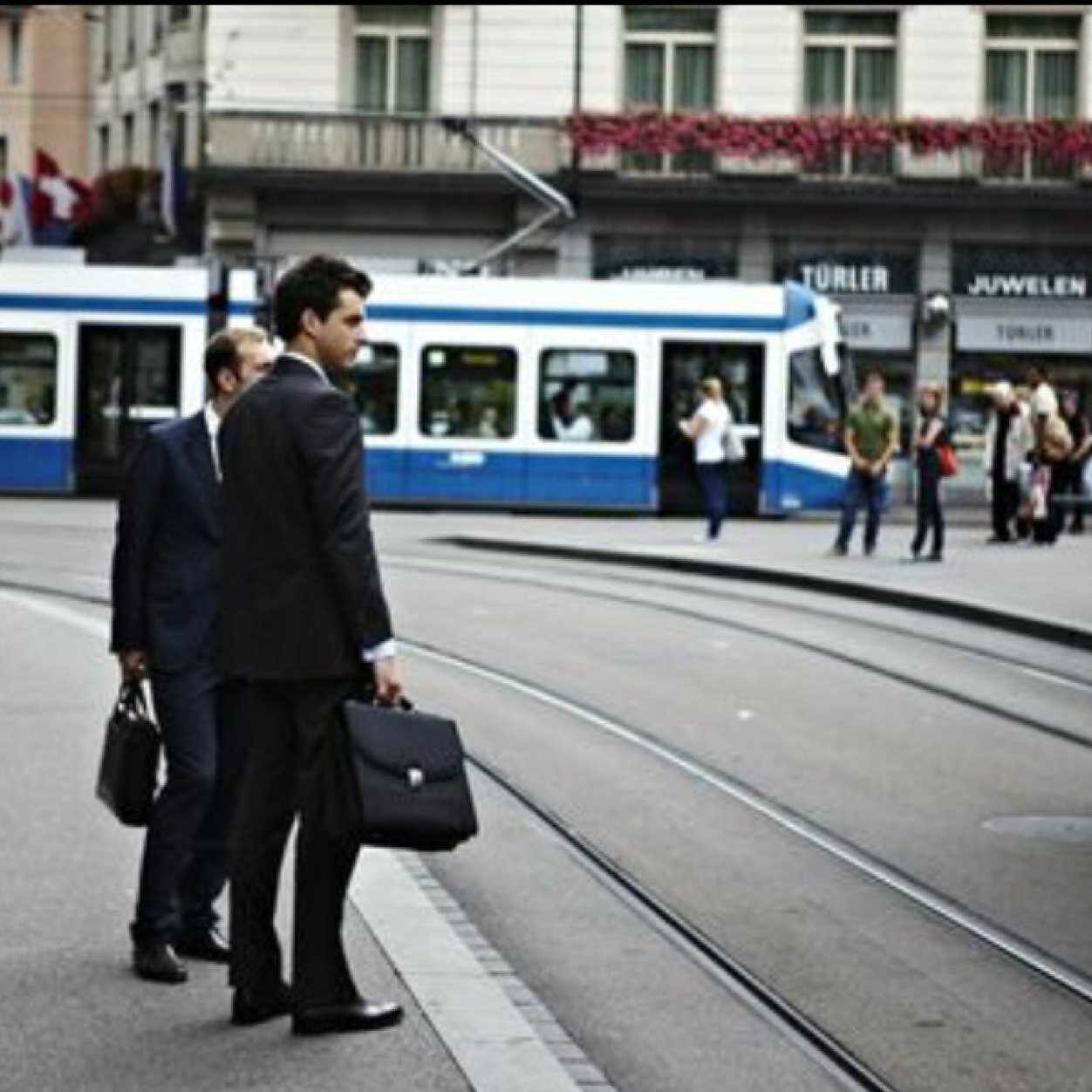 Resenärsforum är Sveriges enda nationella konsumentorganisation för kollektivtrafikresenärer.
