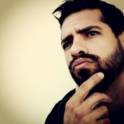 Modelo & Produtor De Eventos.
http://t.co/Ti0RoBoKzF