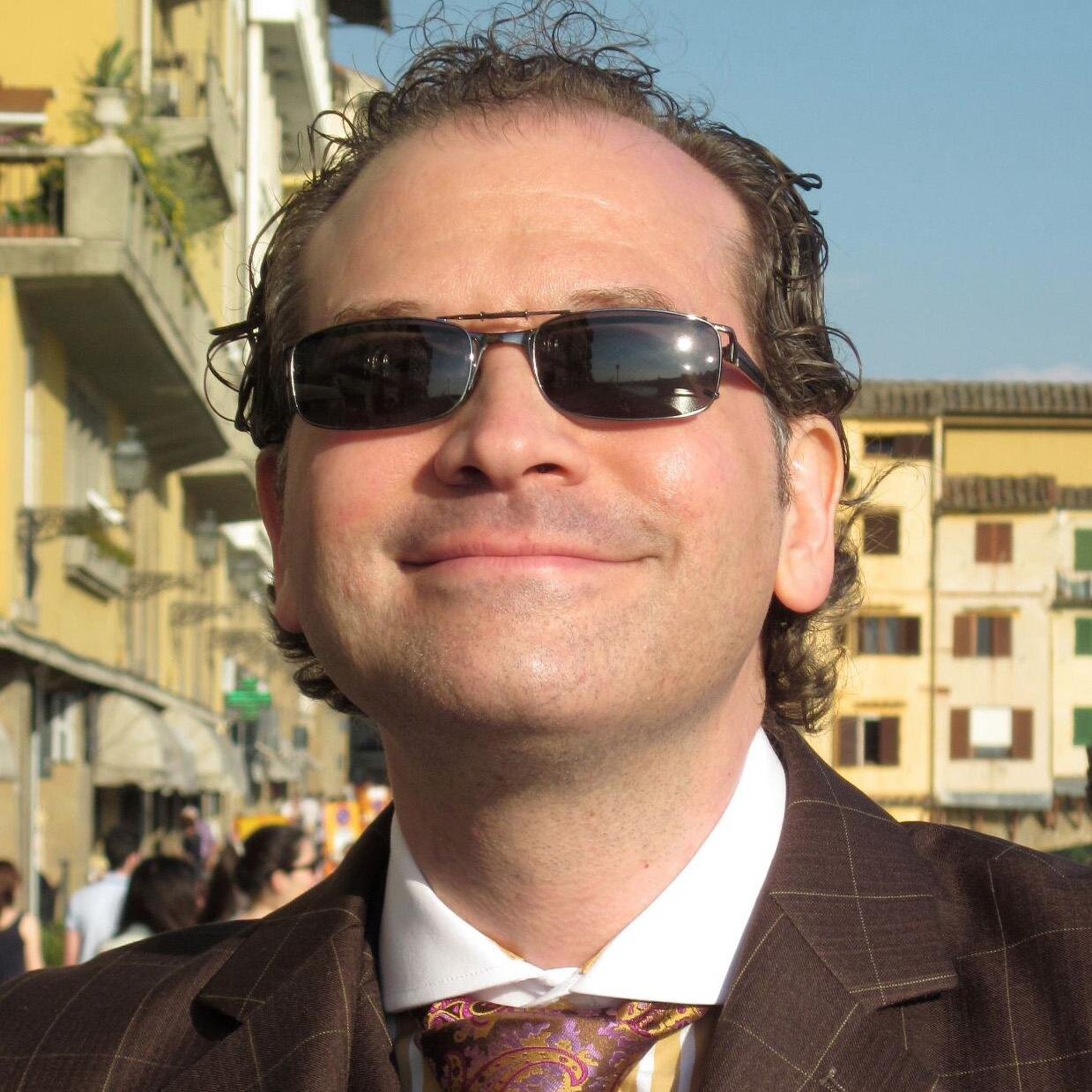 Writer of NIGHTWORLD and AQUARIA for Image Comics; semiotician for hire; plays poet & pundit on the internet.