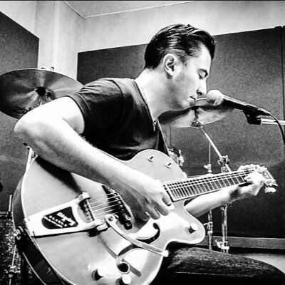 50% Lillois & 50% Tokyoite . Living in Tokyo,love rocknroll and work hard to be in shape💪🎸🏋🏻