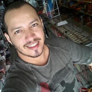 Meu nome é Silvanio, eu sou um cara digamos q complica, nasci e cresci nessa cidade interior, não conheço a malandragem, mas sempre buscando aprender o melhor