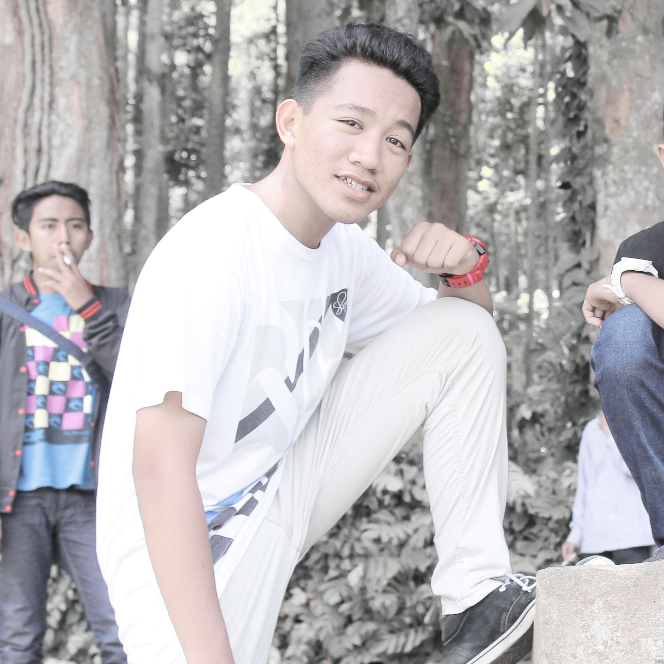 Facebook : Ficri Heryawan , Pin Bbm : 7513854e