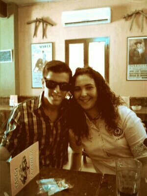 muy feliz de tener a la gente q tengo en mi vida!! osqm