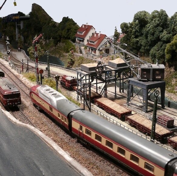 Modelspoor, N-spoor, modeltreinen