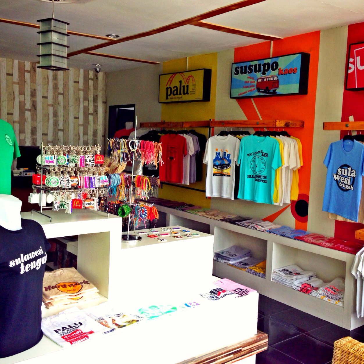 Outlet1 : Jl. Tanjung Santigi No.16 (samping Medion) Palu. Outlet2 : Jl. Monginsidi No. 71-73 (Swalayan Hotel Sentral) Palu