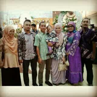 tutikhandayaani's profile picture. Cheerful!