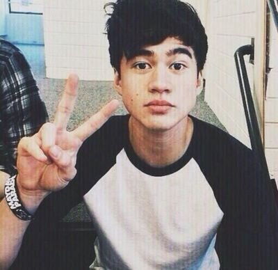 calumsdabeast1's profile picture. follow @whoashleyx bc she gave you this free follow ☺