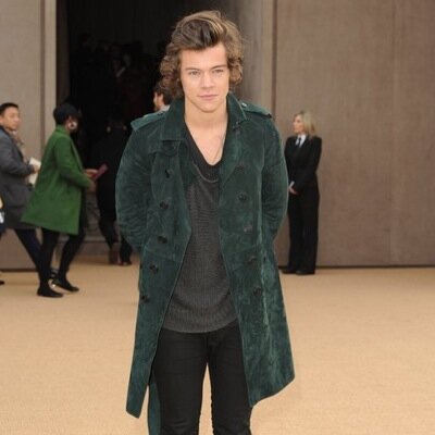 Harry Edward Styles du compte RPG sur les One Direction @RPGOneDirection . Commentez le RPG avec le hashtag #RPGOneDirection