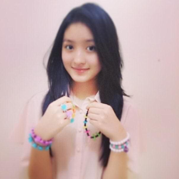 my new official twitter.. follow my ig : natashawilonaa..god bless!