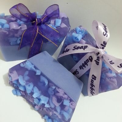 Instagram #bubblesoapindonesia
Sabun souvenir unik dari Glycerin cocok utk acara wedding,birthday,gift promotion,siraman,bayi 1 bulan, dll.