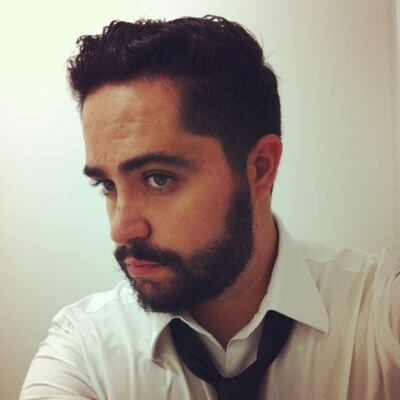 Paulistano, 28 anos. Diretor de Arte desde 2007 e corinthiano desde que nasci.