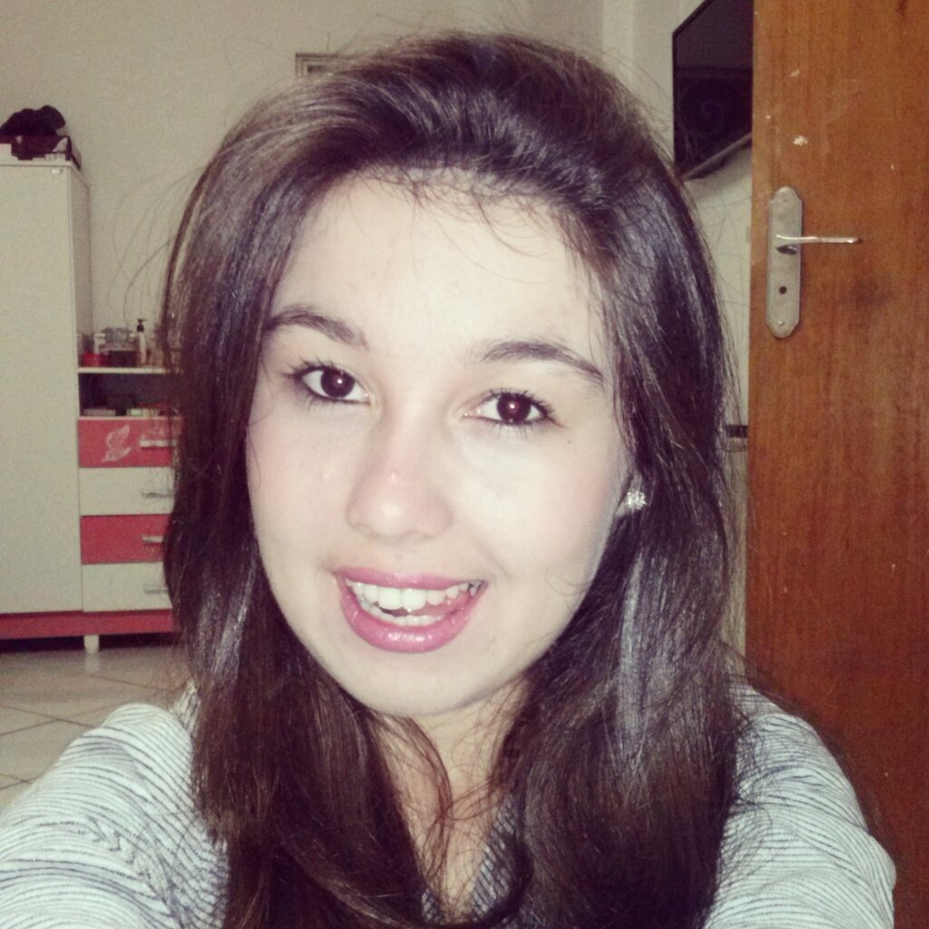 And that's why I smile
It's been a while
Since everyday and everything has felt this Righ XD