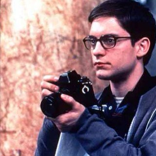 With great power comes great responsibility. Just a scrawny kid from Queens who likes photography.                                      #CollegeAU