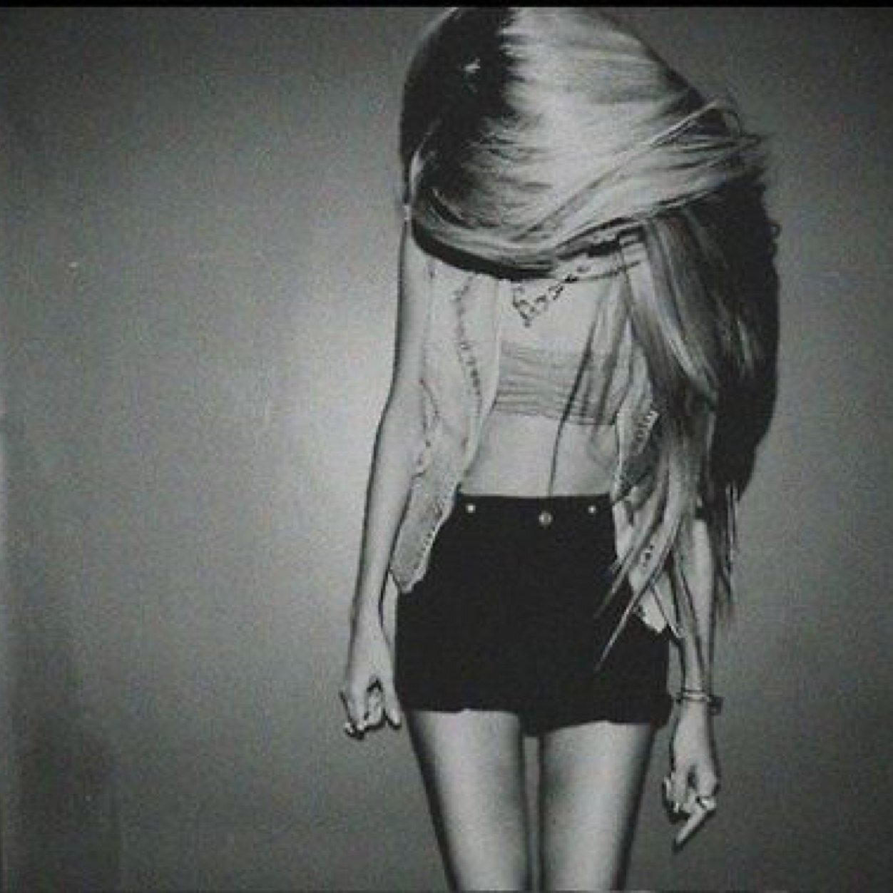 Lostthemoose's profile picture. Free follow bc i can :)