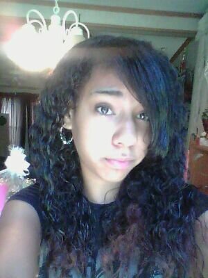 im chill untill u cross me ;) buuutt i sing-dance-and draw and i rap alittle bit