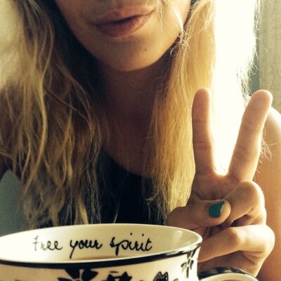 Just a girl who loves the beach, yoga, and smoking the ganja ✌️