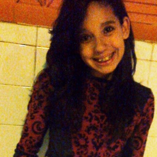 Pessoas perfeitas não mentem, não brigam, não erram e, principalmente, não existem. Siigaam Sdv' hehe . :D