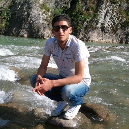 Etudiant Universitaire En Architecture
Encourageant  FC Barcelone - JS JiJel  et  L'équipe Nationale Algerienne