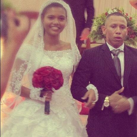 Amiga, Companheira, Filha , Serva de Deus. E Esposa do homem que amo muito #UelitonDeJesus ♥… meu #bb =^.^=