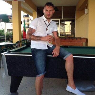 bricklayer, Football lover, Snapchat : jagw1990