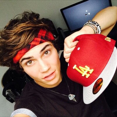 #UNIONJ ILOVEYOUGEORGE!!!!!! im just a girl living a dream that union j will follow me.