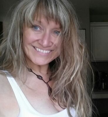 shalare1's profile picture. optimistic fatalist working in telecommunications.. philosophcally profound with enough wine, bawdy with enough beer(1)...friends.....family...food...