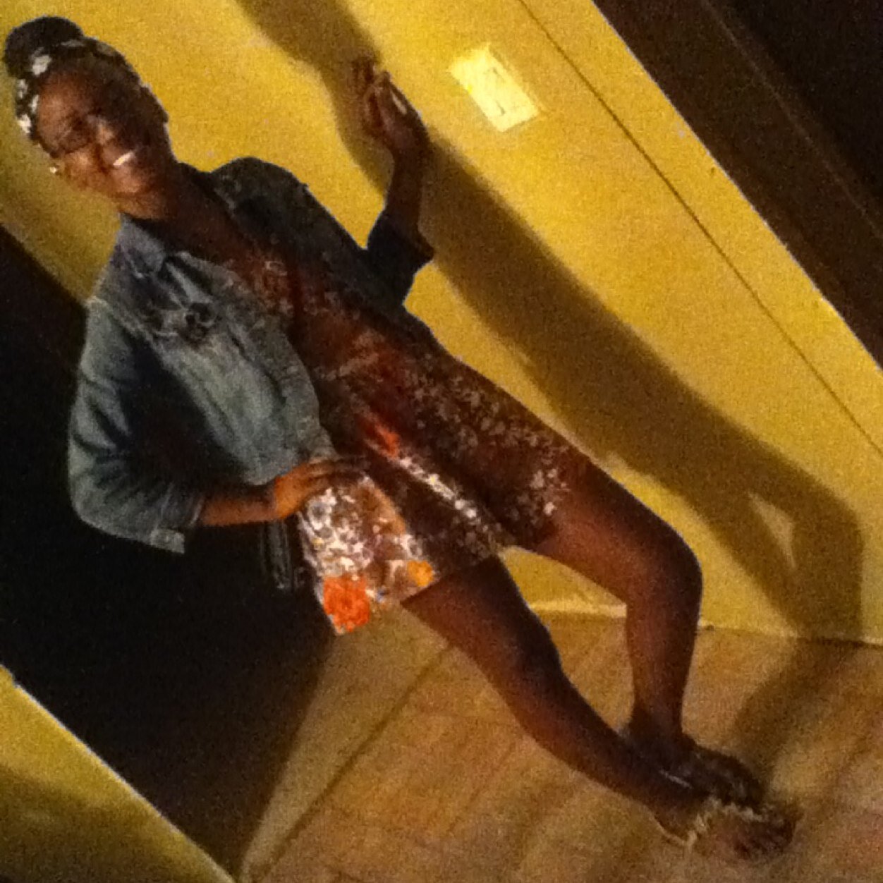 Loving, Fun,Cool To Be Around,Funni,Keeps It Real,Loves Everybody,Hates Nobody