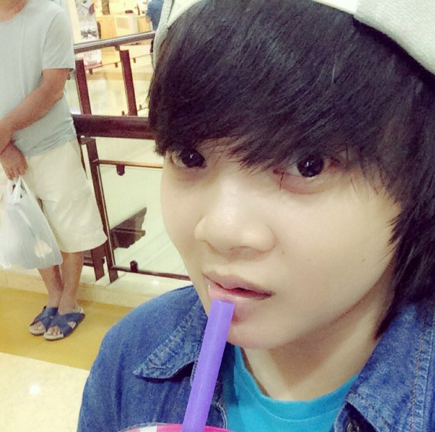 Hey kepokers,stalkers ngepoin twitter gw berasa makin kece gw:)my idol @justinbieber:)#imbieberfever