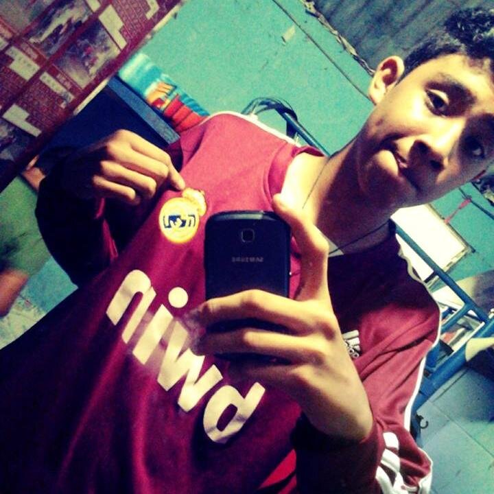 Hi I Am Graffitero I Like Graffiti I Dis Like Cofee and Tengo 14 years Old 
I From El Salvador 503 My Tagg Is •Soneers• Dont Tengo Girl Sigueme y te Sigo
