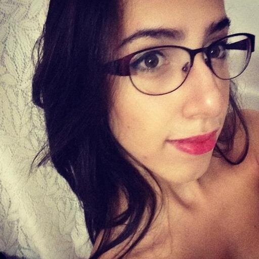 Um blog novinho e fresquinho, pronto para nos animar e divertir. Dicas, conversas, boas risadas e, claro, muita maquiagem! Vem ver!