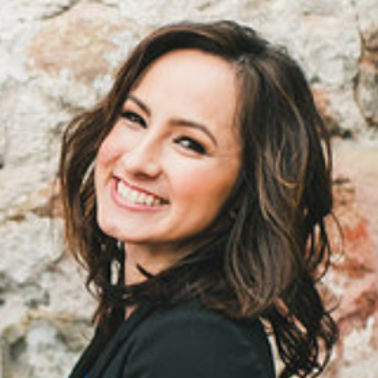 marieeeleroux's profile picture. i loooove: my alaskan klee kai forever puppy, hockey, marketing, food, shopping, being a geek and Fight Club. Custard-filled donuts also = love.