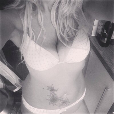 Cam girl, Pics and Stuff, See when I'm online! Im a lady, so treat me like one! I dont do freebies for promotion !! 18+ only