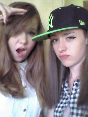 Irish 14 loveeeeee nutella nd follow me ftb :)