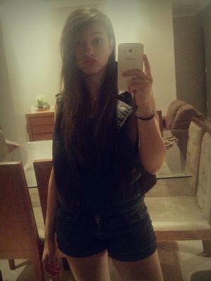 heey :) Insta: BiiCamargo