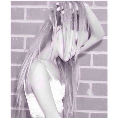 Welke Arianators zouden graag mee willen doen om een NL Ariana streetteam op te richten ??  DM me