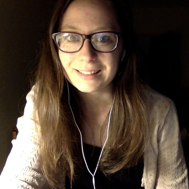 Loves Jesus, enjoys living in densely populated areas, random music, food, chat and tea :)