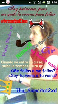 Yo creé a Chuck Norris y el truhán me quitó los poderes e hiso que me reencarnara en una simple mortal que da clases de Lengua. Me casé con un dinosaurio.