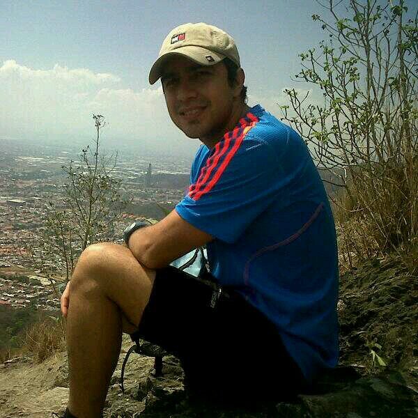 CharsVzla's profile picture. Mi Biografía se extravío cuando la llevaba a la imprenta. No te pierdes de naa, posiblemente es la misma m. de muchos. Soy otra víctima de las circunstancias..!