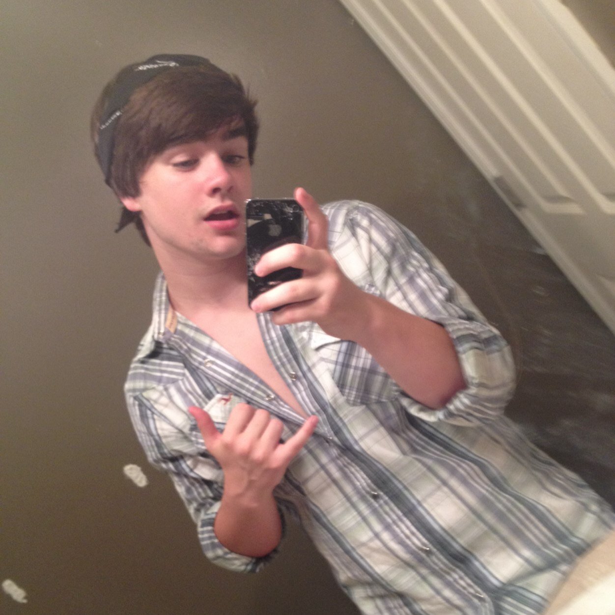 njarvis23's profile picture. be a winner making bad decisions since '98